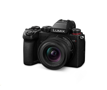 Panasonic Lumix S5D + 18-40 mm