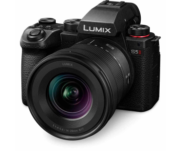 Panasonic Lumix S5 II + 14-28mm f/4–5.6 MACRO